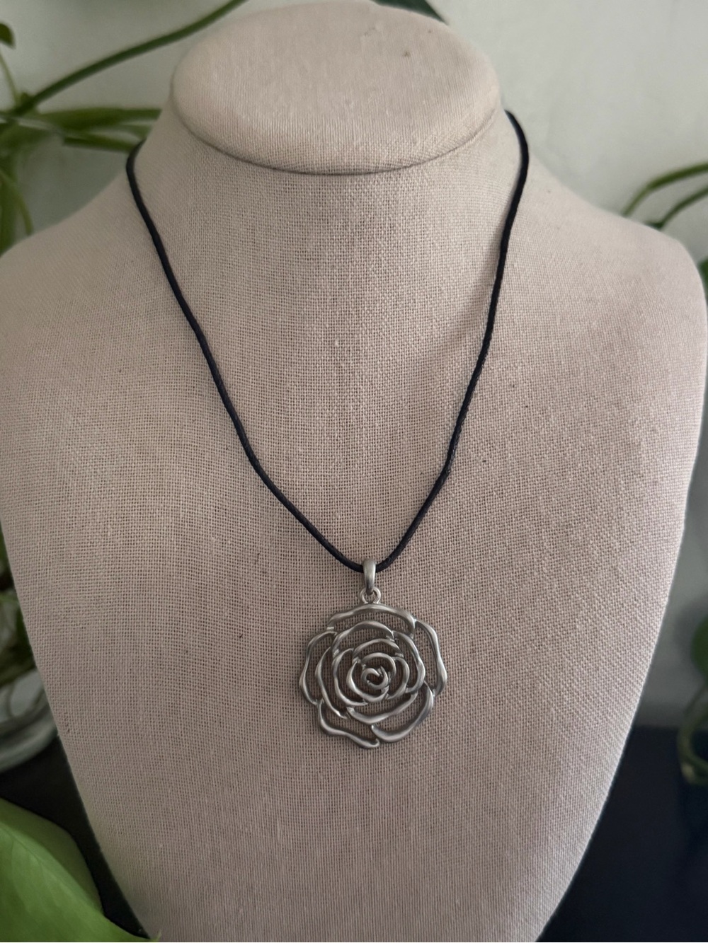 Vintage 90’s Y2K Large Silver Rose Pendant Black Leather Cord Necklace